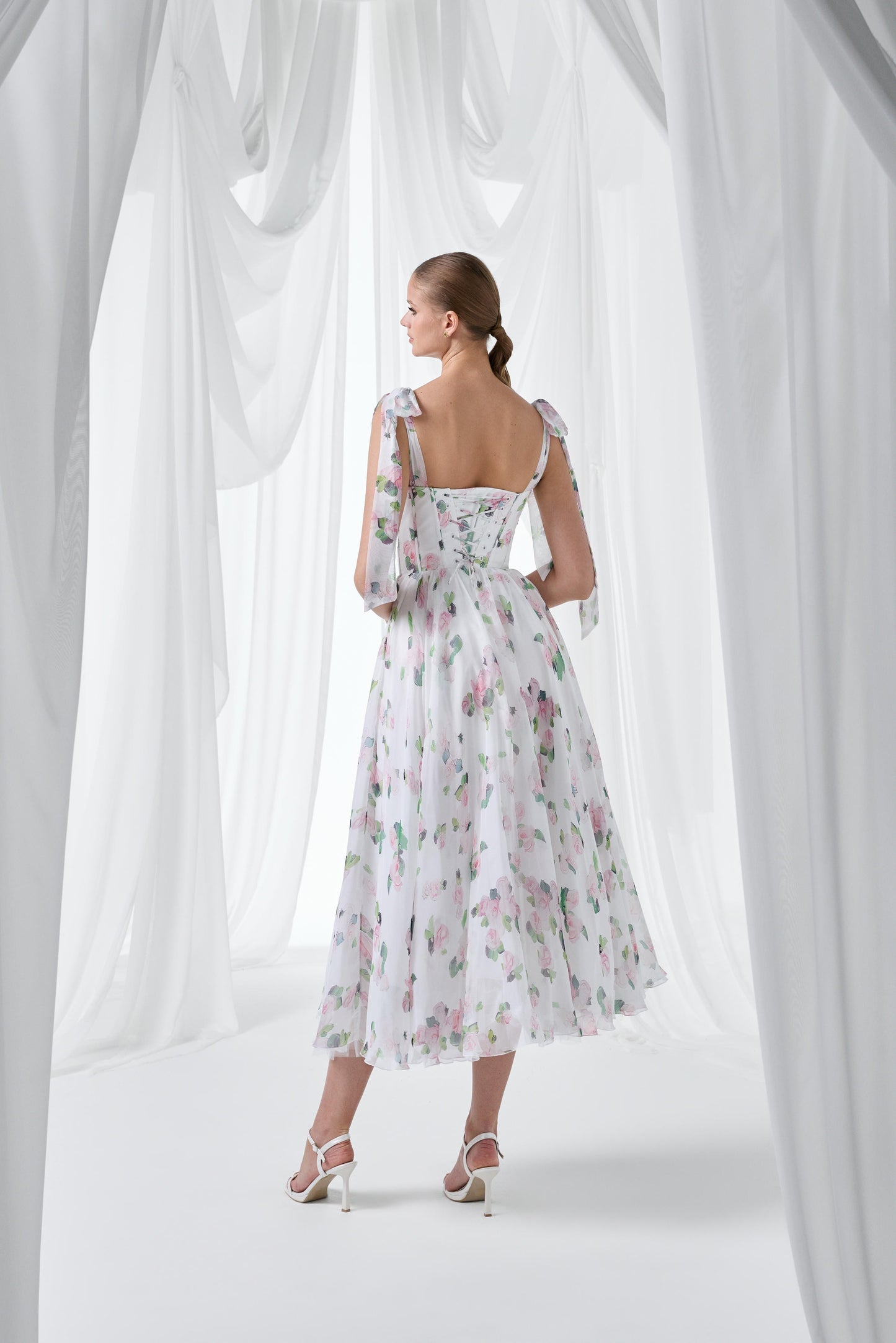 So Lady Model 3129 Çiçek Desenli Tül Kollu Midi Abiye Elbise