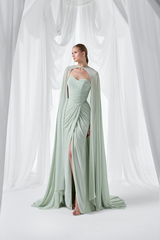 So Lady Model 4061 Straplez Pelerin Detaylı Drapeli Yırtmaçlı Uzun Abiye Elbise