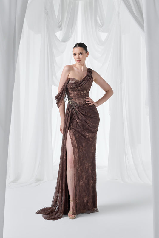 So Lady Model 4100 Tek Omuz Dantel Drapeli Yırtmaçlı Uzun Abiye Elbise