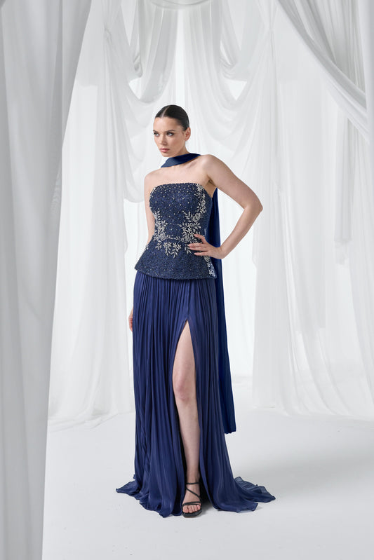 So Lady Model 4051 Straplez Taş İşlemeli Piliseli Yırtmaçlı Uzun Abiye Elbise
