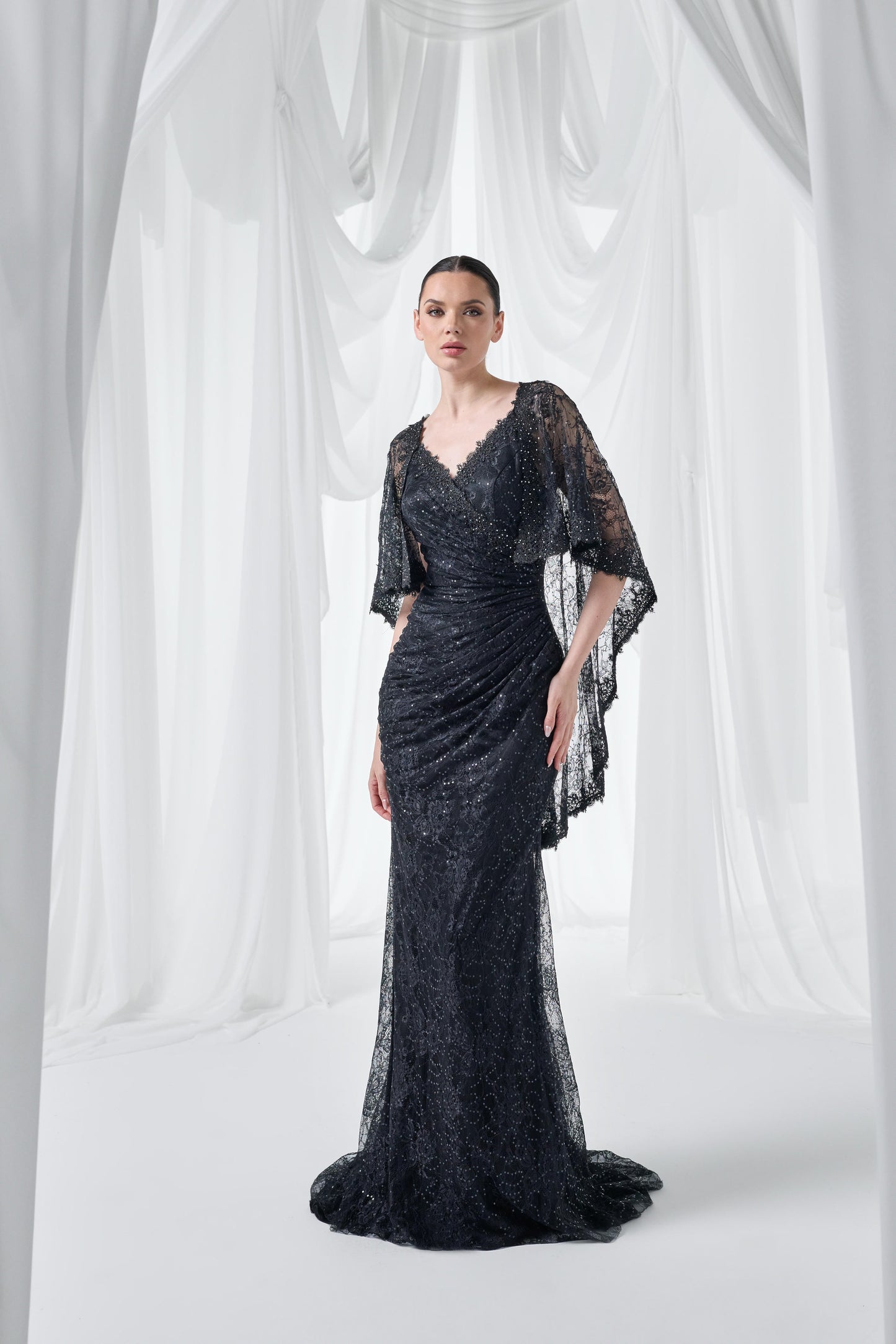 So Lady Model 4020 V Yaka Pelerin Kollu Drapeli Uzun Abiye Elbise
