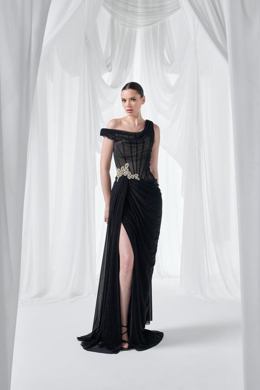 So Lady Model 4049 Asimetrik Omuz Korse Detaylı Drapeli Yırtmaçlı Uzun Abiye Elbise