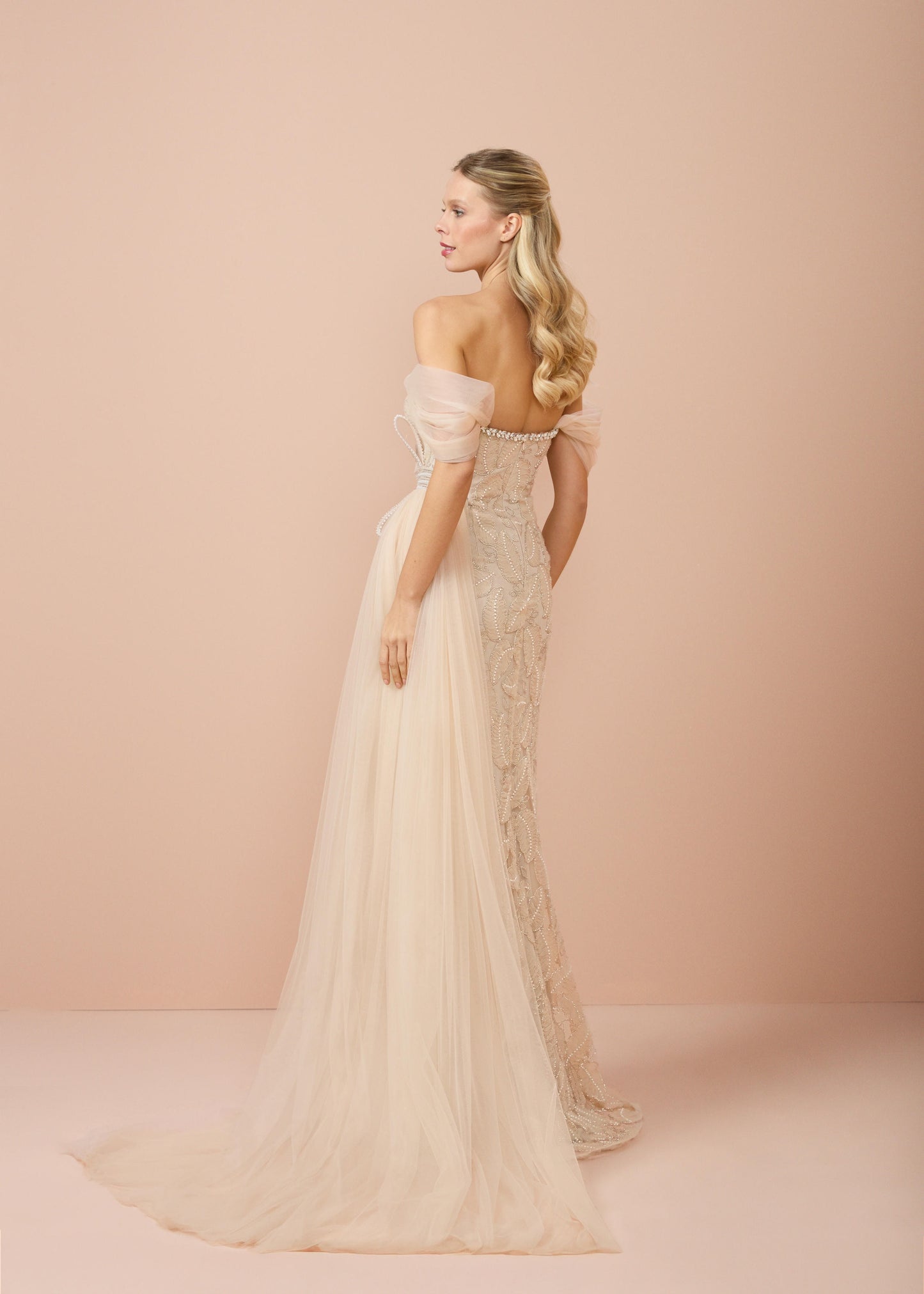 So Lady Model 3053 Düşük Omuz İşlemeli Tül Detaylı Uzun Abiye Elbise
