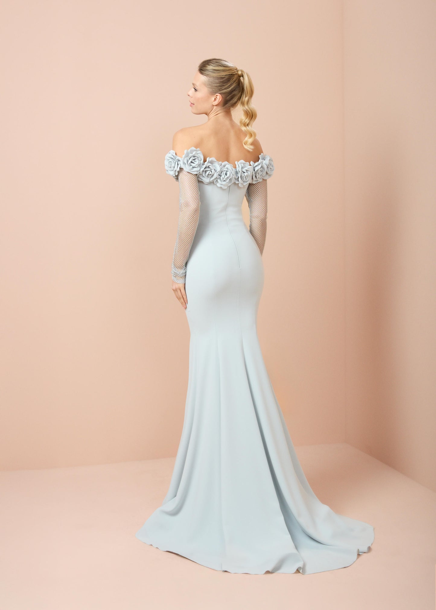 So Lady Model 3077 Çiçek Aplikeli Düşük Omuz Balık Kesim Uzun Abiye Elbise
