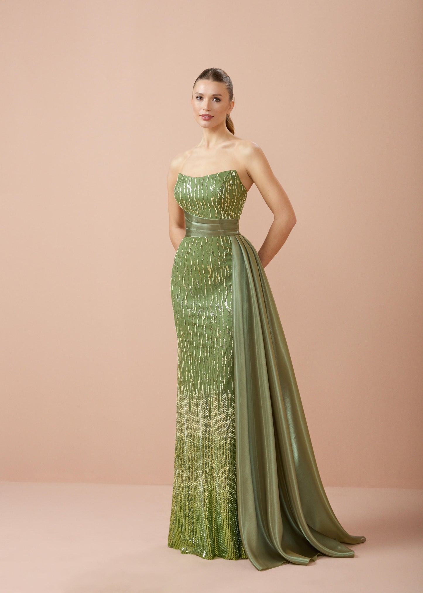 So Lady Model 3093 Straplez Payet İşlemeli Saten Kuşaklı Uzun Abiye Elbise
