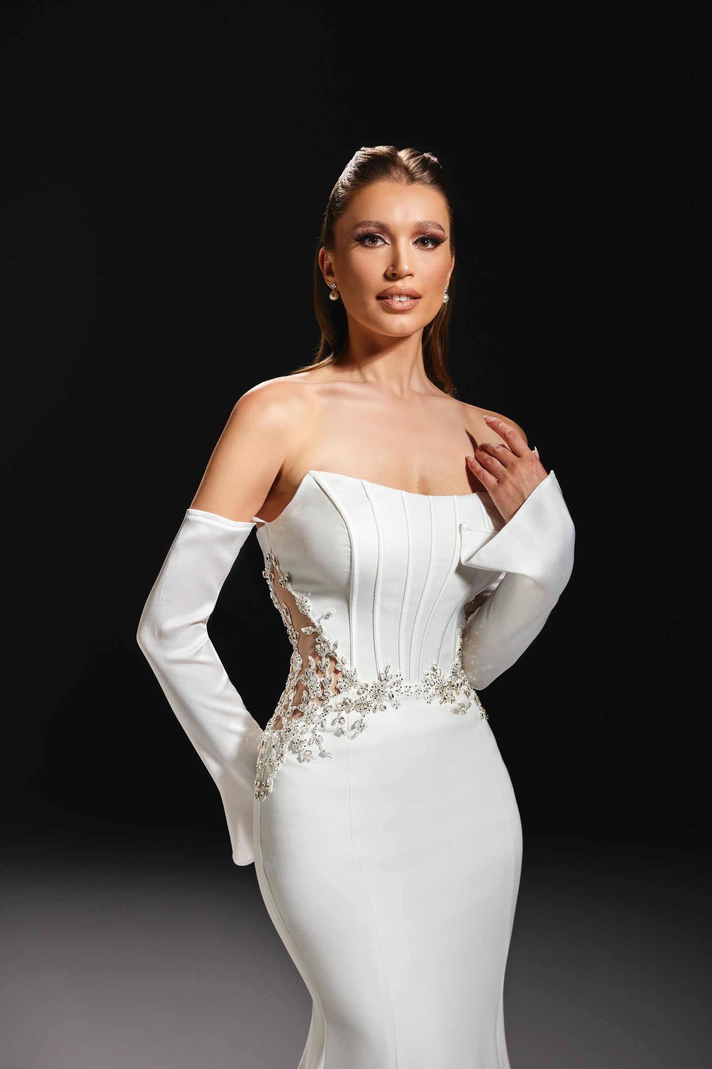 So Lady Model 3116 Düşük Omuz Taş İşlemeli Uzun Kollu Balık Abiye Elbise