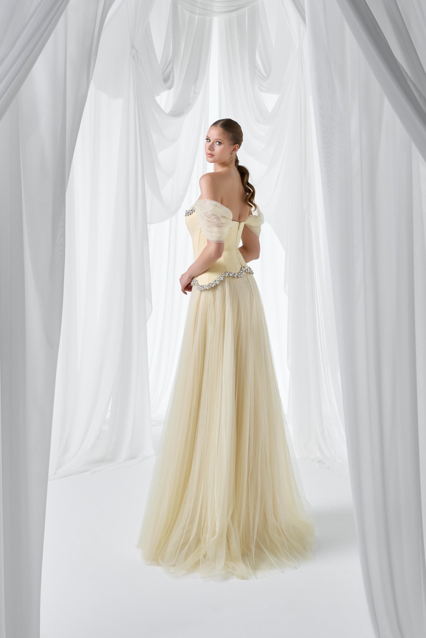 So Lady Model 4045 Taş İşlemeli Tül Uzun Abiye Elbise