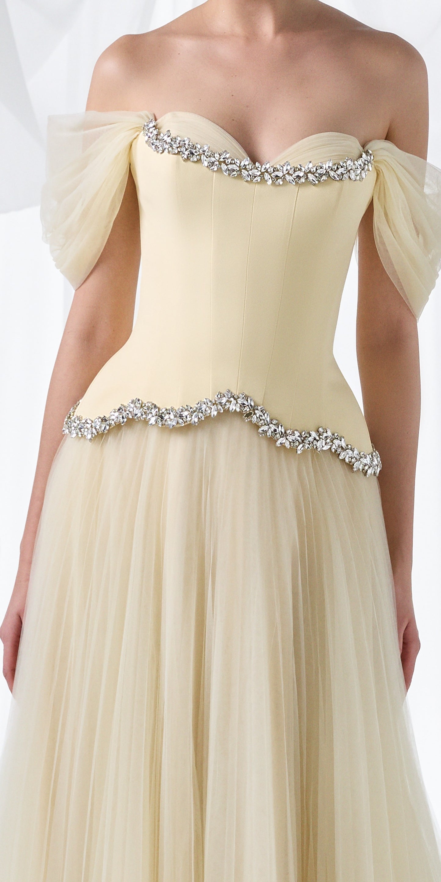So Lady Model 4045 Taş İşlemeli Tül Uzun Abiye Elbise