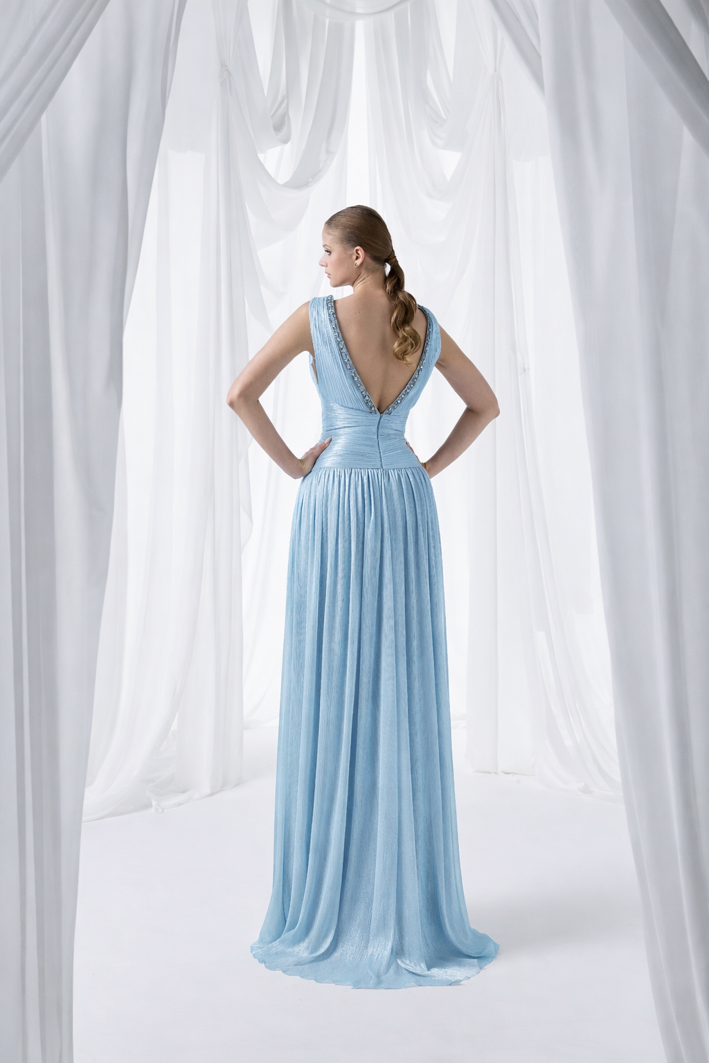 So Lady Model 4046 Taş İşlemeli V Yaka Uzun Abiye Elbise