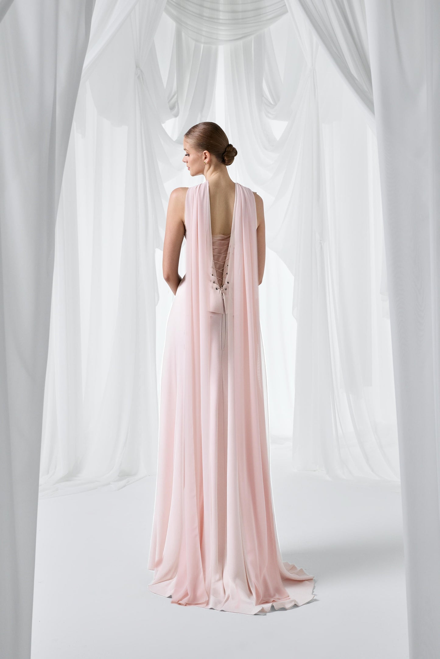 So Lady Model 4081 Çiçek Detaylı Uzun Abiye Elbise