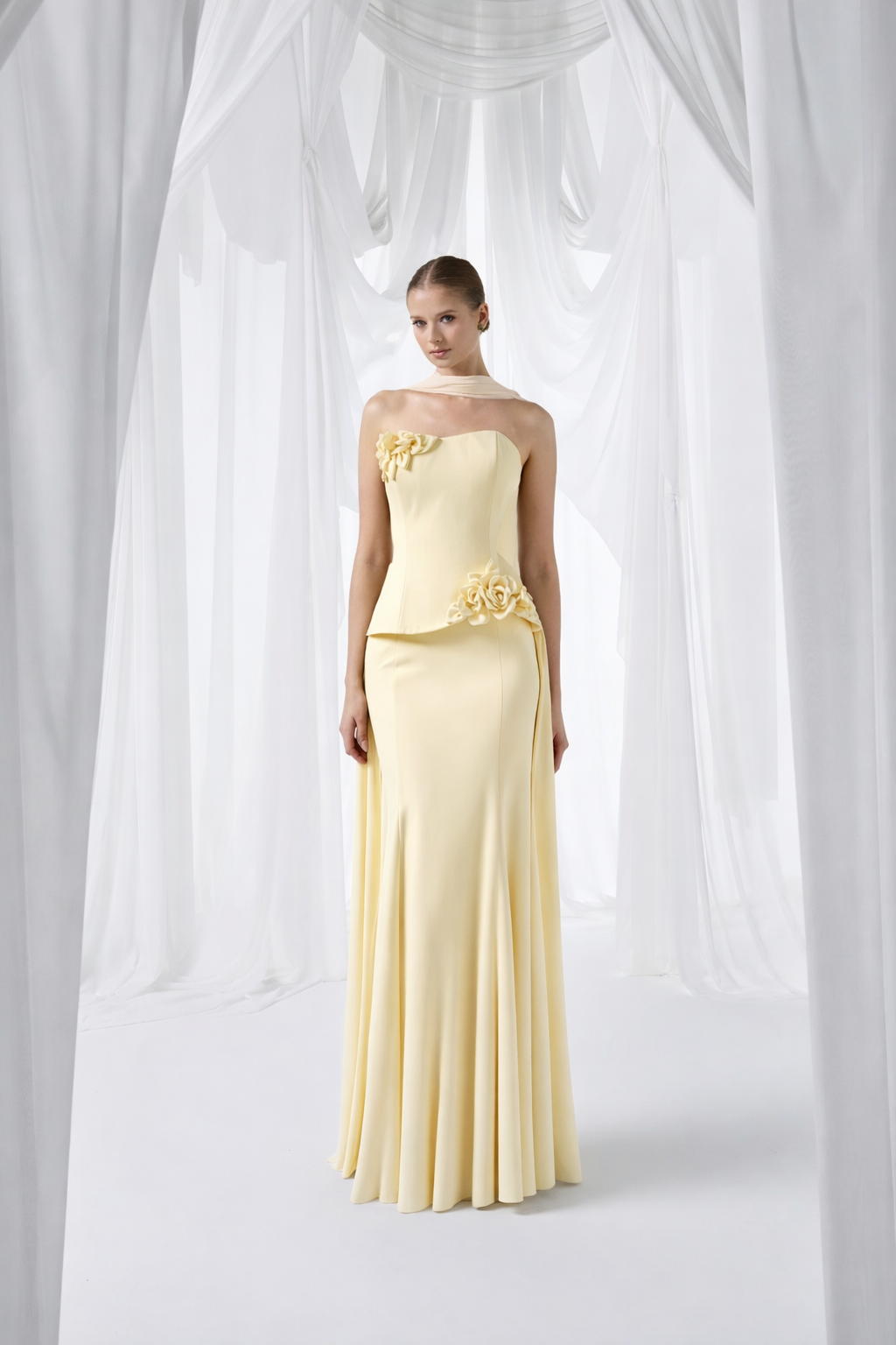 So Lady Model 4081 Çiçek Detaylı Uzun Abiye Elbise