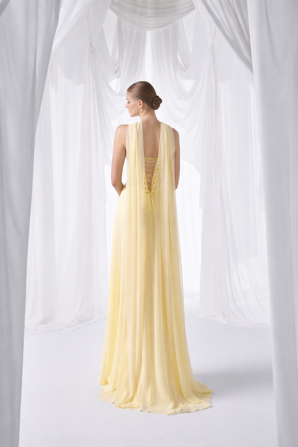 So Lady Model 4081 Çiçek Detaylı Uzun Abiye Elbise